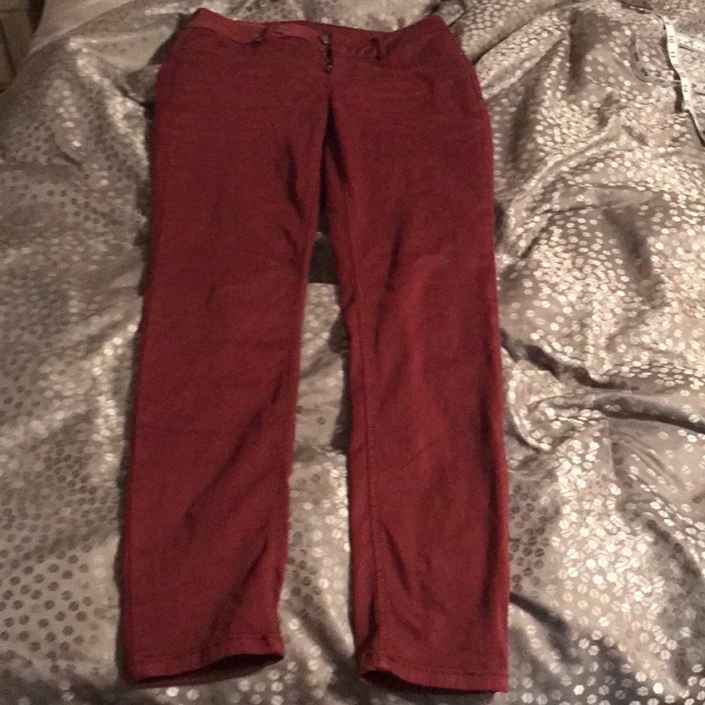 Maurices maroon skinny pants Medium/Regular